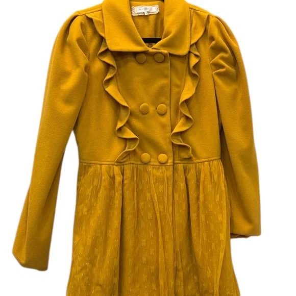 Daisy Double A'reve pea coat in yellow with lace details. Size lLarge - Picture 5 of 7